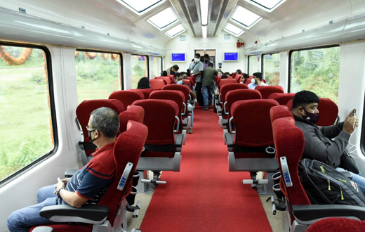 train with Vistadome coaches flagged off in Mangalore